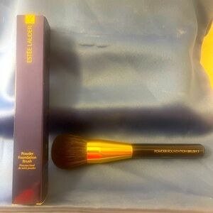 Brand New Estée Lauder Powder Foundation Brush. Original Box. Never Touched!Nice